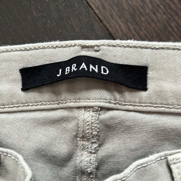 J Brand Ladies size 30 distressed jeans, light grey - Picture 7 of 9